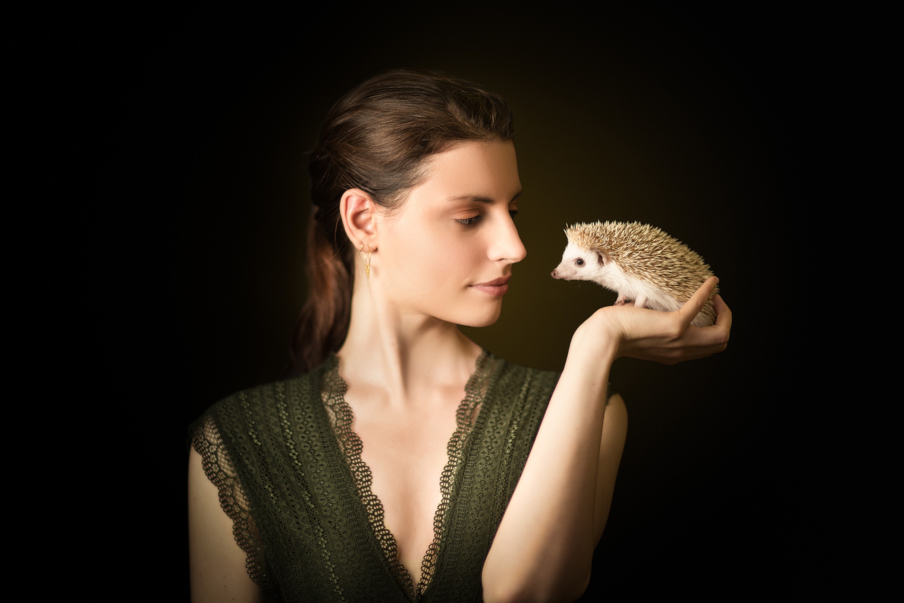 Nicola Paganuzzi, children's author, with her African pygmy hedgehog Penny, portrait by Mat Smith Photography